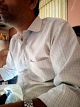 Snapshot of daddy_indian chatting on March 19, 10:55 am daddy indian online show from March 19, 10:55 am