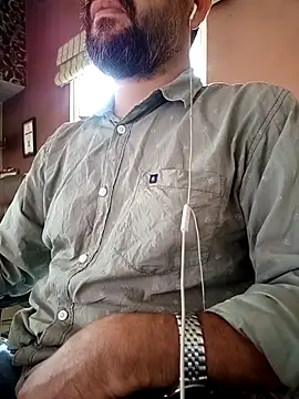 Snapshot of daddy_indian chatting on September 16, 4:24 am daddy indian online show from September 16, 4:24 am