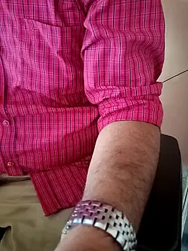 Snapshot of daddy_indian chatting on September 23, 4:15 am daddy indian online show from September 23, 4:15 am
