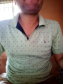 Snapshot of daddy_indian chatting on October 8, 3:59 am daddy indian online show from October 8, 3:59 am