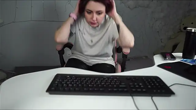 Lana  May online show from March 16, 2:33 pm