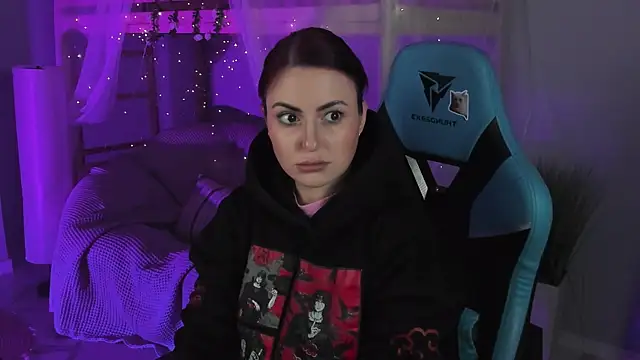 Lana  May online show from November 8, 5:29 am