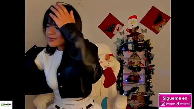 meganthompsonn22 online show from November 27, 1:07 am