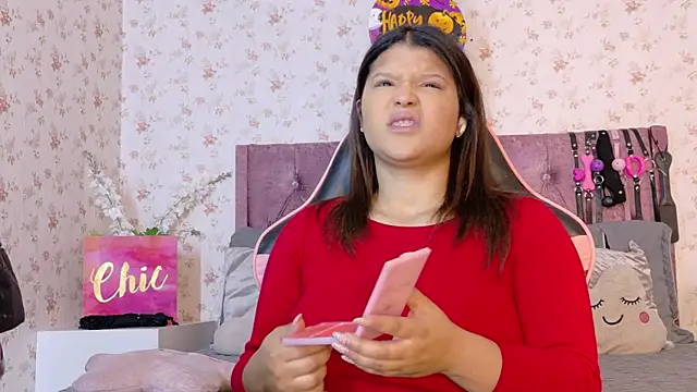 Snapshot of AvrillThomas chatting on November 5, 3:56 pm AvrillThomas online show from November 5, 3:56 pm