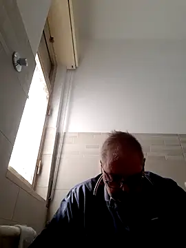 bluangelo online show from November 6, 10:05 am