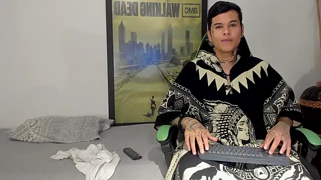 jamesinked  online show from January 15, 8:01 pm