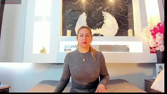 Cinthya mjs online show from January 6, 1:04 pm