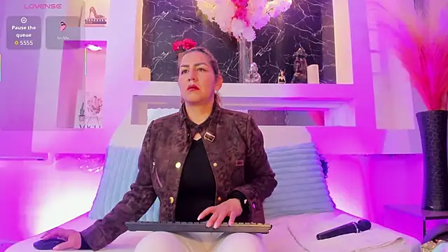 Cinthya mjs online show from April 16, 12:39 pm