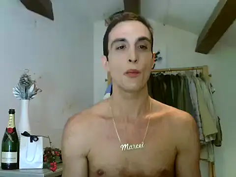 Snapshot of Lepetitmarcel chatting on October 19, 11:44 am Lepetitmarcel online show from October 19, 11:44 am