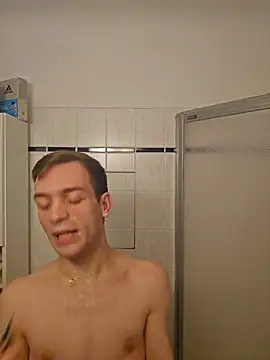 Snapshot of nickdtr chatting on October 15, 1:22 pm nickdtr online show from October 15, 1:22 pm