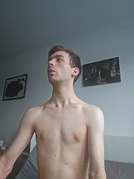 Snapshot of nickdtr chatting on October 16, 3:24 pm nickdtr online show from October 16, 3:24 pm