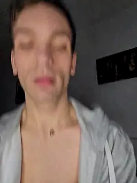 Snapshot of nickdtr chatting on October 17, 6:10 pm nickdtr online show from October 17, 6:10 pm