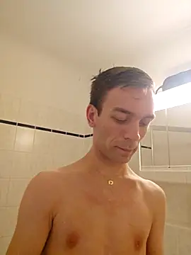 Snapshot of nickdtr chatting on October 19, 6:03 am nickdtr online show from October 19, 6:03 am