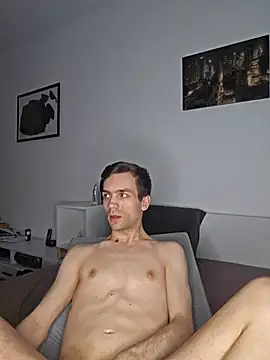 Snapshot of nickdtr chatting on October 31, 7:48 pm nickdtr online show from October 31, 7:48 pm