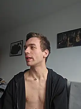 Snapshot of nickdtr chatting on November 2, 9:11 am nickdtr online show from November 2, 9:11 am