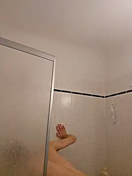 Snapshot of nickdtr chatting on November 5, 9:20 am nickdtr online show from November 5, 9:20 am