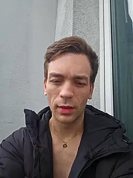 Snapshot of nickdtr chatting on November 8, 12:05 pm nickdtr online show from November 8, 12:05 pm