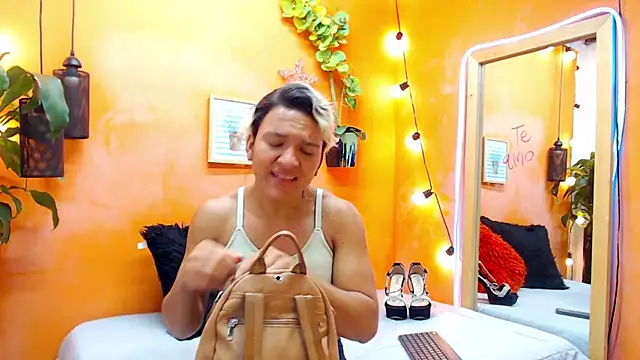 aslyhernandez 7 online show from December 21, 11:22 am