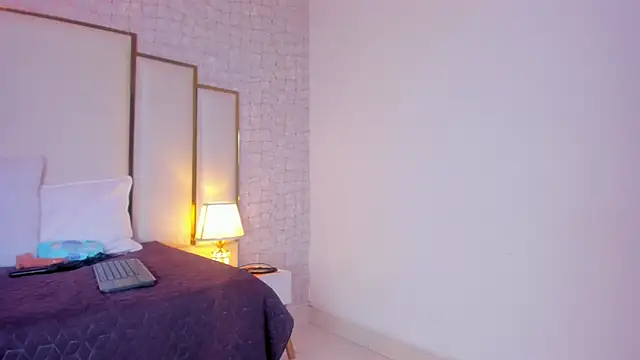 Victoriaa millers online show from January 10, 9:13 am