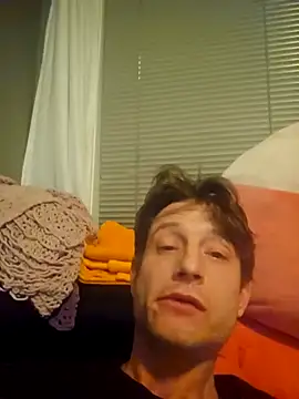 Snapshot of kindbut69 chatting on January 10, 1:32 am kindbut69 online show from January 10, 1:32 am