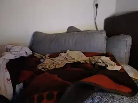 P4RtYBOII92 online show from February 16, 11:39 am