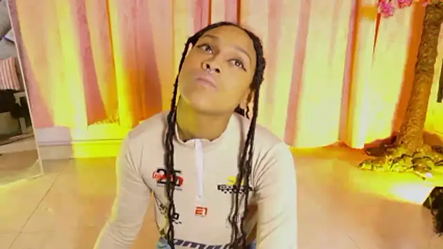 Elith noa online show from January 16, 10:14 pm