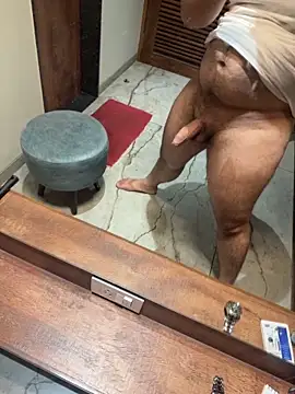 versatile guy01 online show from October 18, 6:52 pm