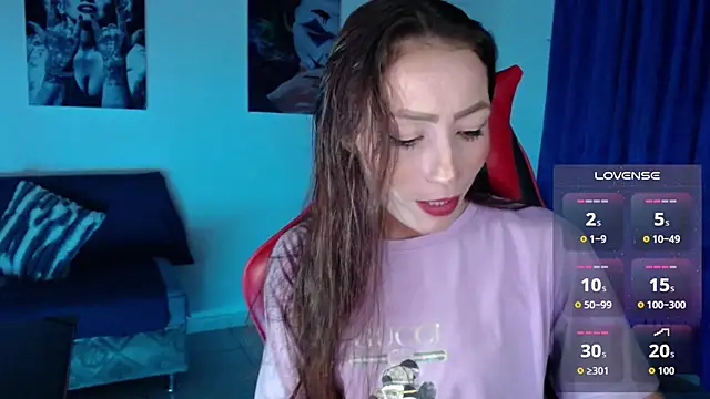 Sara-Guzman1 online show from April 15, 1:34 am