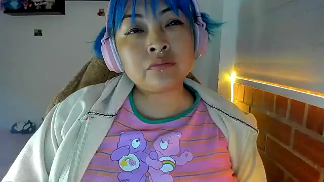 Shaddycute  online show from December 4, 1:48 am