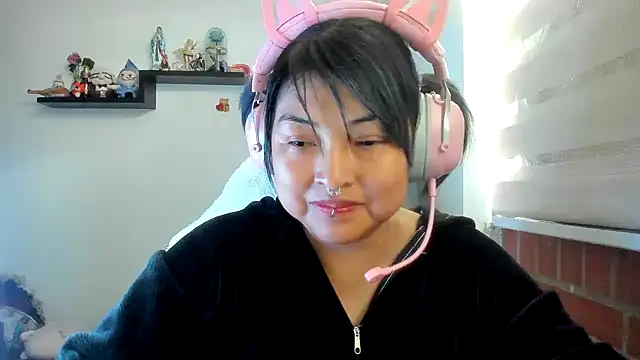 Shaddycute  online show from May 25, 12:33 pm