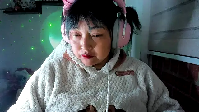 Shaddycute  online show from June 11, 3:26 am