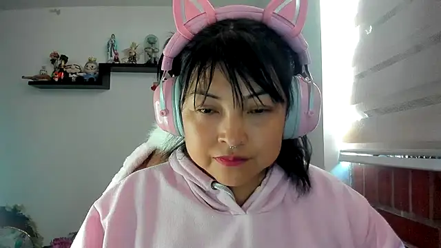 Shaddycute  online show from August 3, 12:32 pm