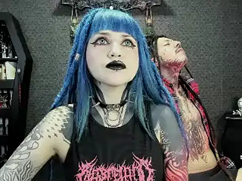 Snapshot of DimmuandDarkness chatting on December 10, 2:39 pm DimmuandDarkness online show from December 10, 2:39 pm