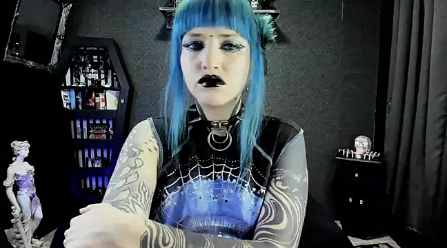 Snapshot of DimmuandDarkness chatting on January 15, 11:21 am DimmuandDarkness online show from January 15, 11:21 am