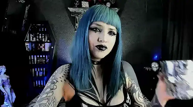 Snapshot of DimmuandDarkness chatting on February 1, 3:41 am DimmuandDarkness online show from February 1, 3:41 am