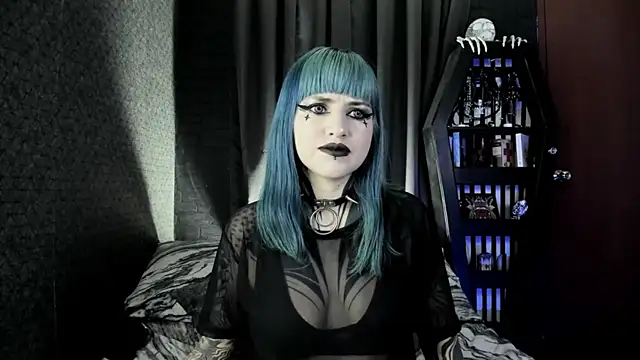 Snapshot of DimmuandDarkness chatting on February 16, 12:41 am DimmuandDarkness online show from February 16, 12:41 am