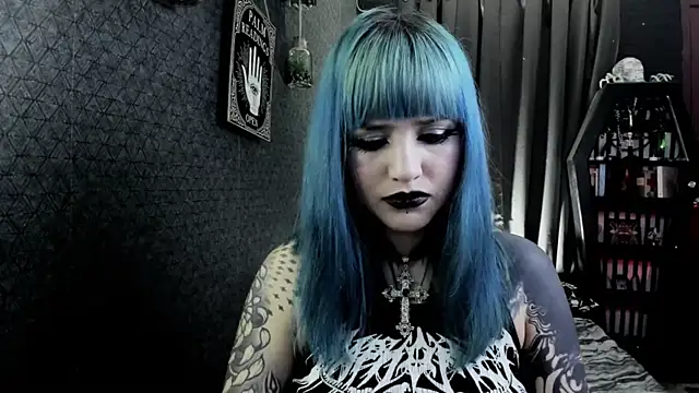 Snapshot of DimmuandDarkness chatting on February 20, 4:39 am DimmuandDarkness online show from February 20, 4:39 am