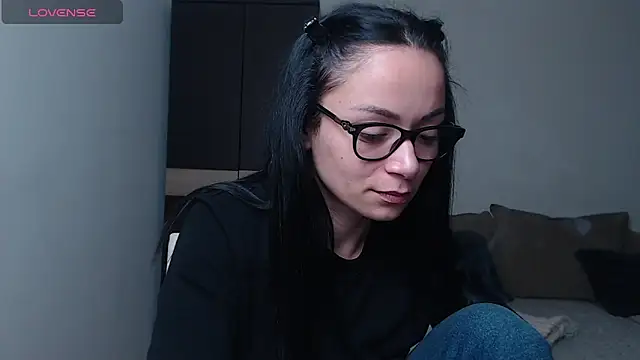 BabySerene online show from April 18, 3:32 am