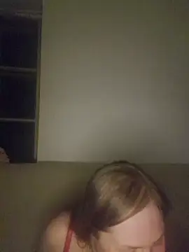 Snapshot of katiestevens chatting on December 14, 10:47 pm katiestevens online show from December 14, 10:47 pm