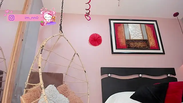 Snapshot of _nina_sweet chatting on February 15, 8:33 pm nina sweet online show from February 15, 8:33 pm
