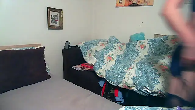 Snapshot of balkangirl1 chatting on December 14, 4:23 pm balkangirl1 online show from December 14, 4:23 pm