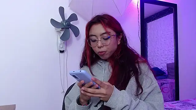 Snapshot of Ava_jones1 chatting on February 11, 11:12 pm Ava jones1 online show from February 11, 11:12 pm