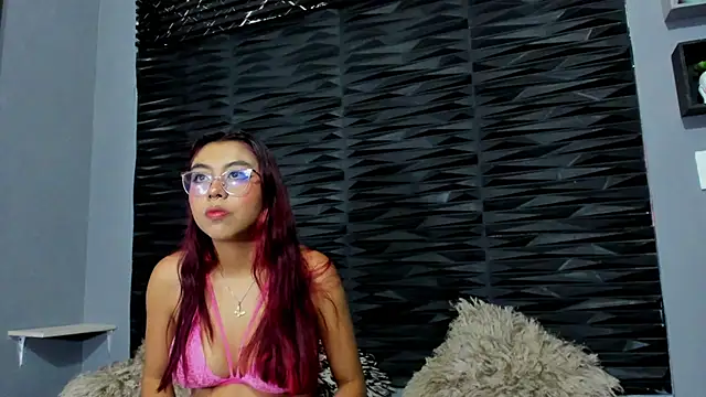 Snapshot of Ava_jones1 chatting on November 5, 1:00 pm Ava jones1 online show from November 5, 1:00 pm