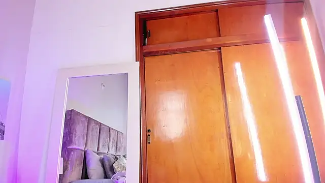 Salomesimos1 online show from February 14, 5:03 pm