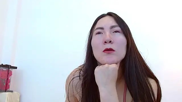 Snapshot of Elle_Lee_ chatting on May 27, 3:53 pm Elle Lee online show from May 27, 3:53 pm