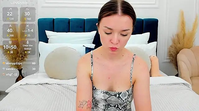 Snapshot of VirginOlly chatting on February 20, 7:41 pm VirginOlly online show from February 20, 7:41 pm