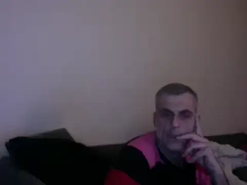 Snapshot of skossa777 chatting on January 2, 10:44 pm skossa777 online show from January 2, 10:44 pm