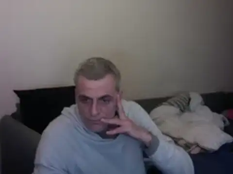 Snapshot of skossa777 chatting on February 9, 8:45 pm skossa777 online show from February 9, 8:45 pm