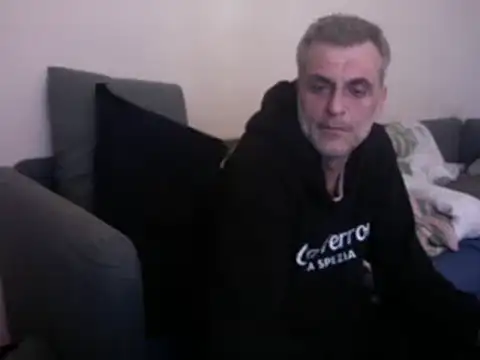 Snapshot of skossa777 chatting on February 15, 1:49 pm skossa777 online show from February 15, 1:49 pm