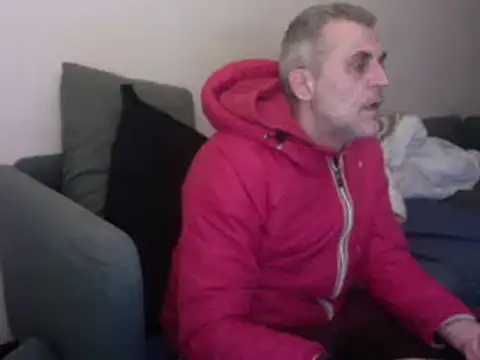 Snapshot of skossa777 chatting on February 16, 6:32 pm skossa777 online show from February 16, 6:32 pm